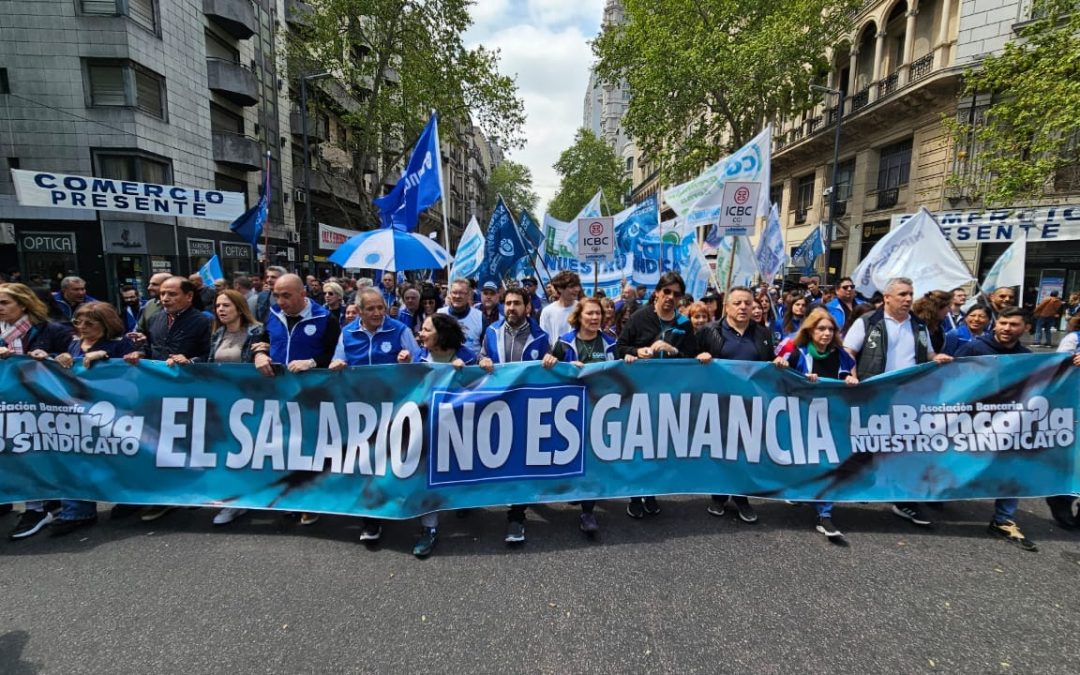 La Bancaria presentó una medida cautelar contra la restitución del Impuesto a las Ganancias