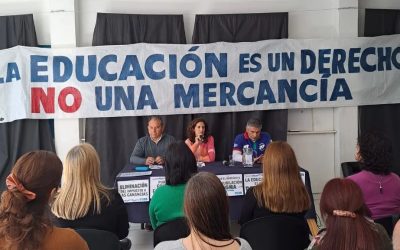 El Frente de Unidad Docente Bonaerense Mar del Plata Batán realizó una Conferencia en reclamo por la situación docente