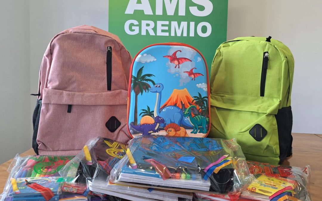 AMS Casinos comenzó la entrega de útiles escolares y universitarios a sus afiliados: «La educación como pilar de la justicia social»
