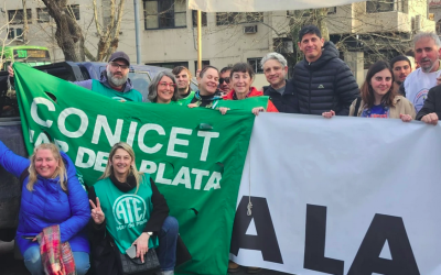 ATE y la CTA Autónoma presentes en la Marcha Universitaria: «Acompañamos la lucha en defensa de la educación y ciencia pública»